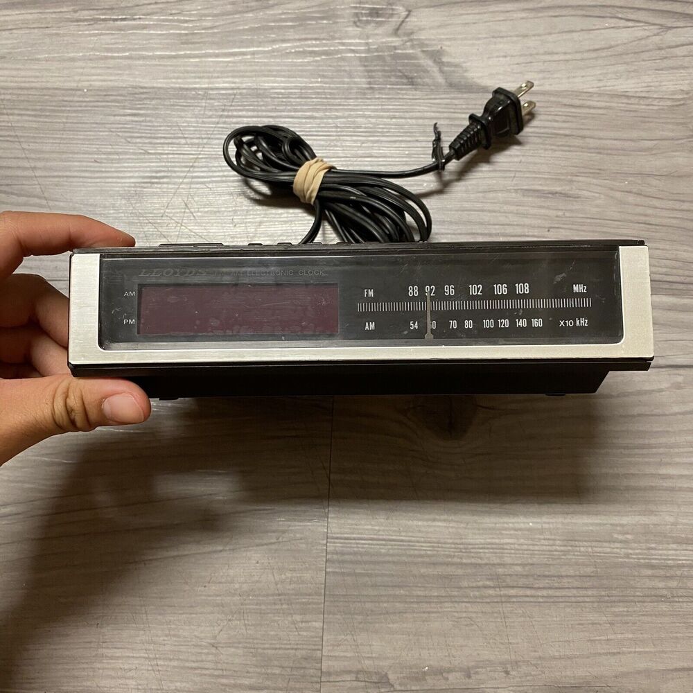 Vintage 80’s Emerson AM FM Radio Alarm Clock Brown,  Red 5520 TESTED